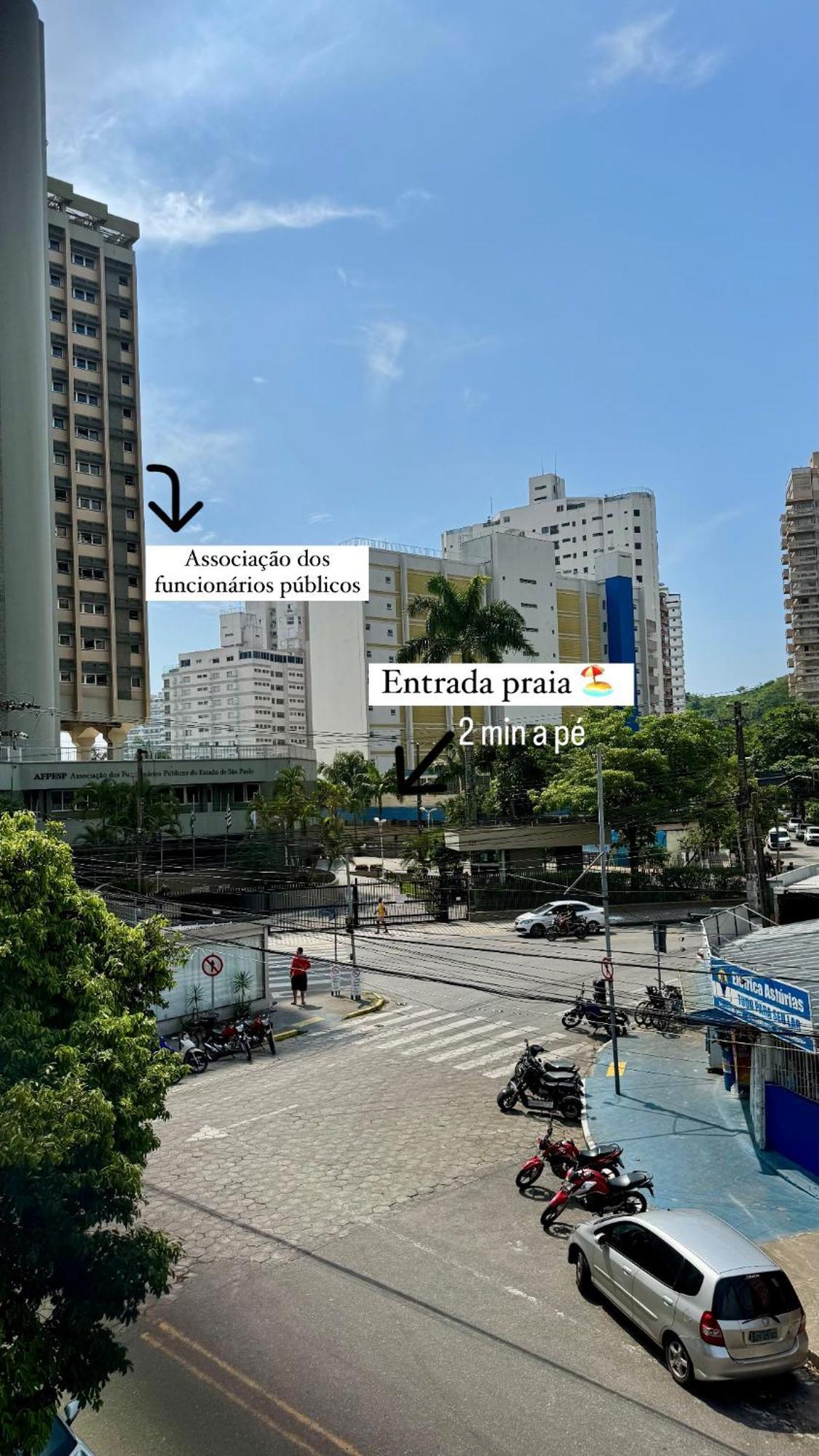 Uma Quadra Da Asturias * Guarujá